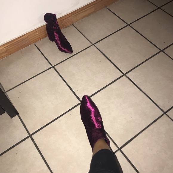 Boots - Picture 3 of 4